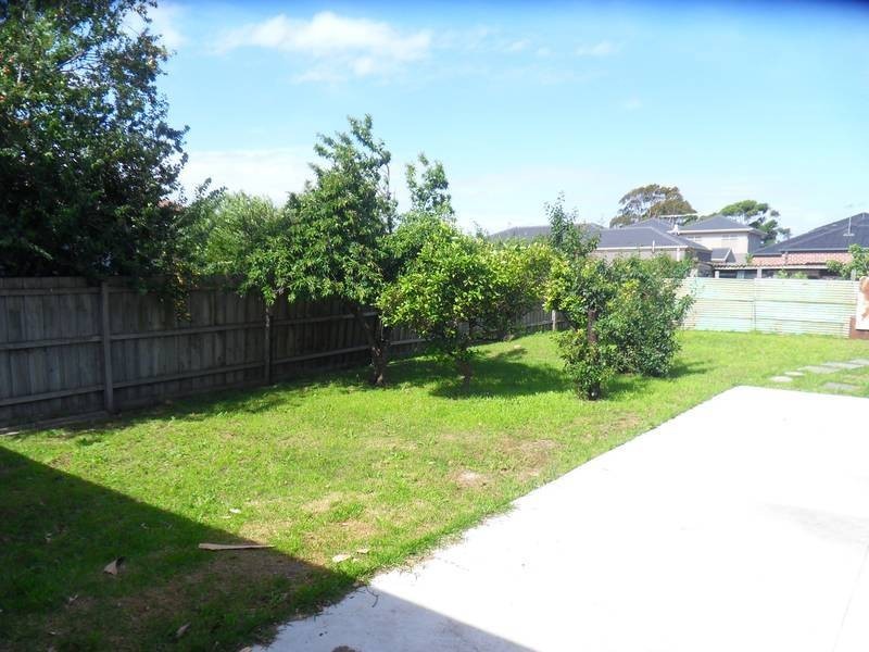 18 Clyde Street, Newport VIC 3015