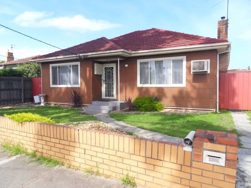 18 Clyde Street, Newport VIC 3015