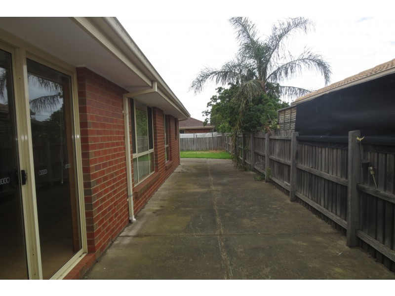 8 Sutherland Court, Altona Meadows VIC 3028
