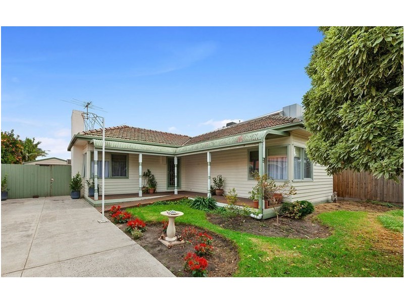 9 Wattle Grove, Seaholme VIC 3018