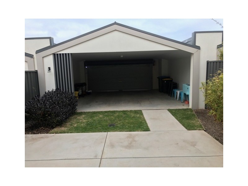 A/10 Miniata Way, Wyndham Vale VIC 3024