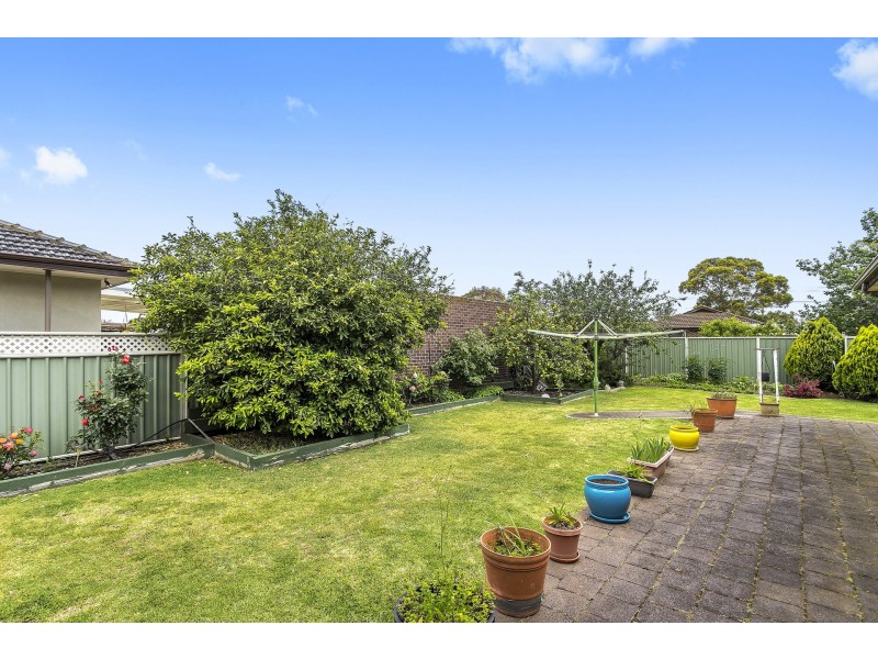10 Shirley Street, Altona Meadows VIC 3028