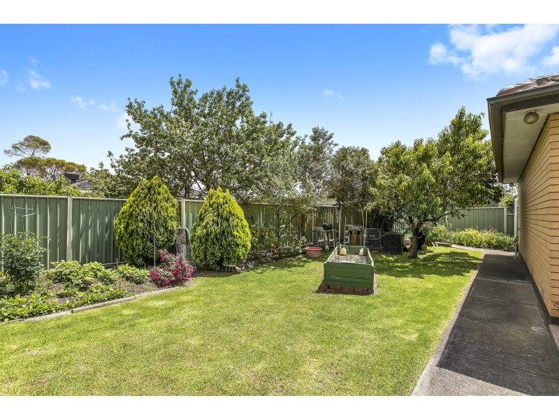 10 Shirley Street, Altona Meadows VIC 3028