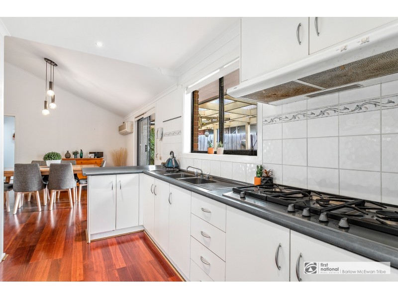 2 Canonbury Circle, Seabrook VIC 3028