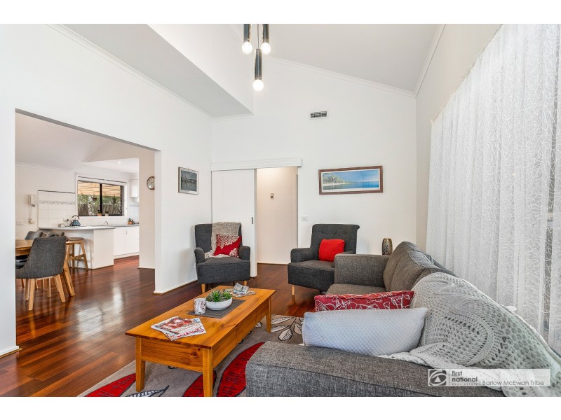 2 Canonbury Circle, Seabrook VIC 3028