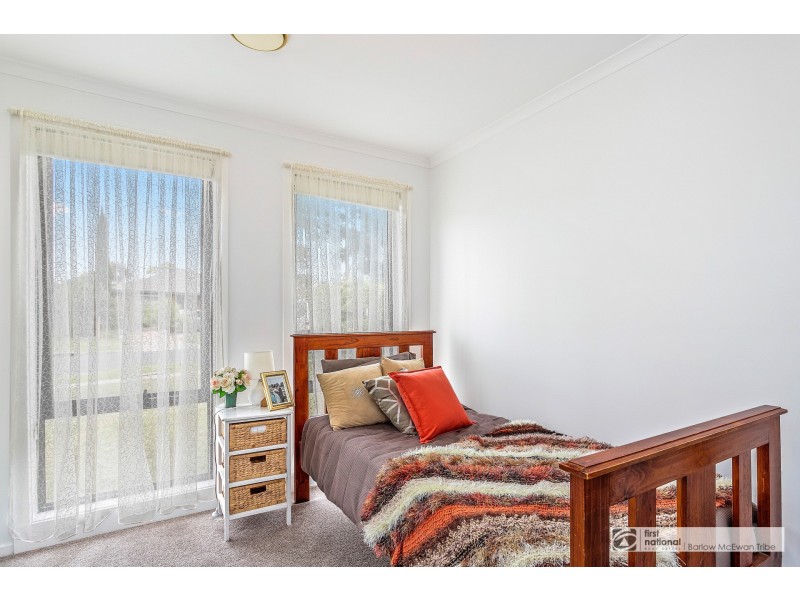 2 Canonbury Circle, Seabrook VIC 3028