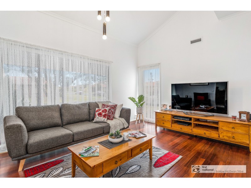 2 Canonbury Circle, Seabrook VIC 3028
