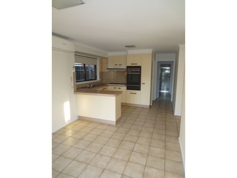 1/80 Civic Parade, Altona VIC 3018