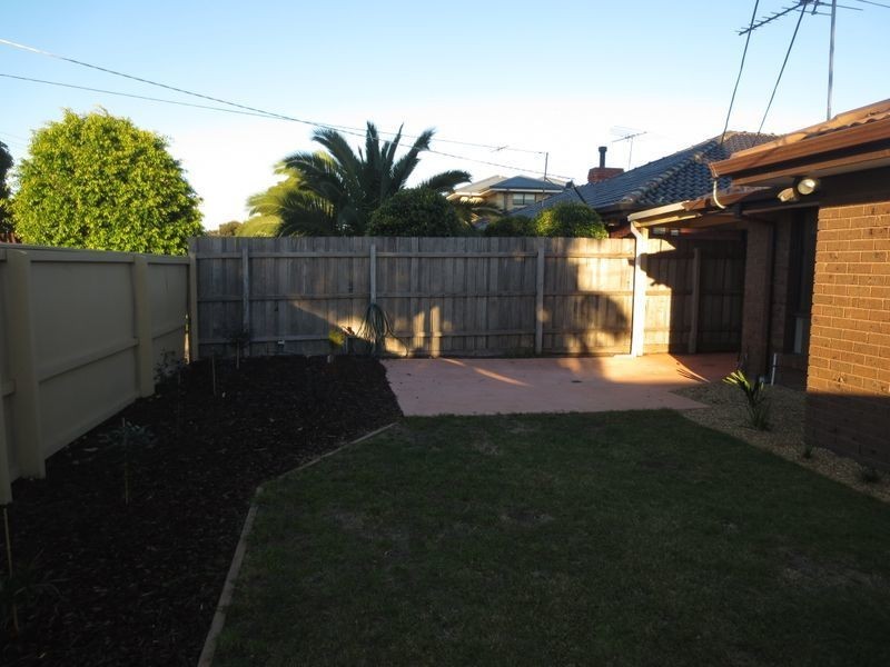 1/80 Civic Parade, Altona VIC 3018