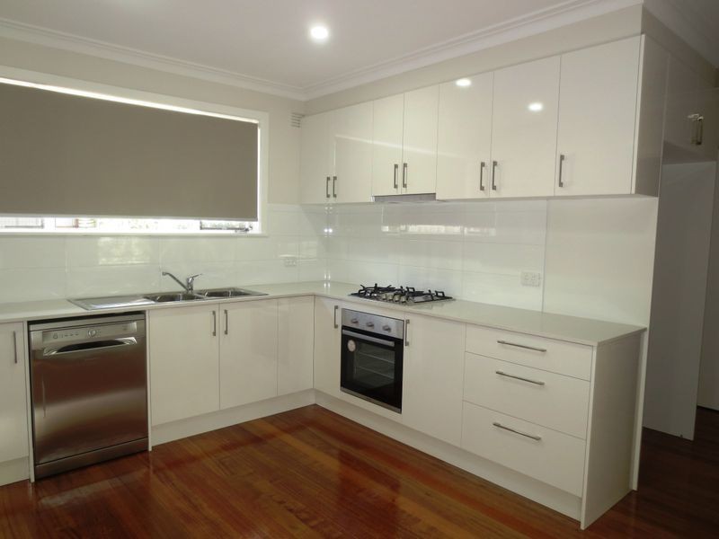 43 Chifley Avenue, Altona VIC 3018