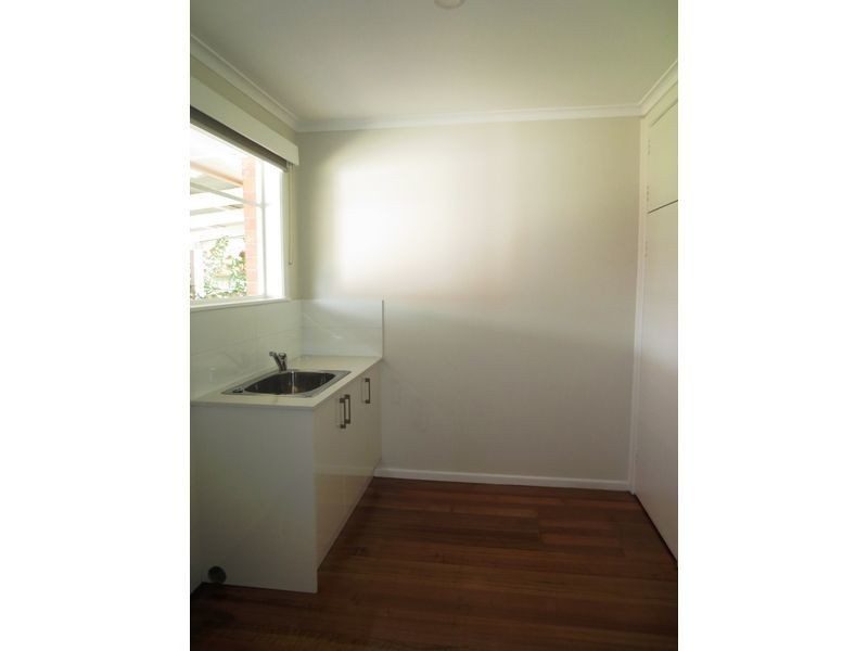 43 Chifley Avenue, Altona VIC 3018