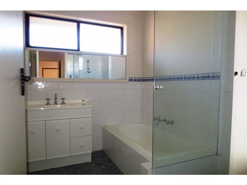 2/61 Marion Street, Altona North VIC 3025