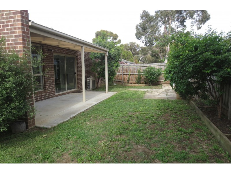 8 Lunn Court, Altona Meadows VIC 3028