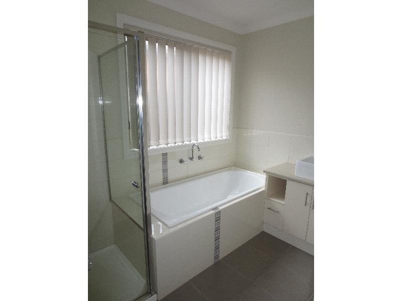 40 Myers Parade, Altona Meadows VIC 3028