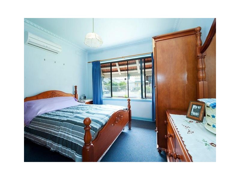 31 Conifer Avenue, Brooklyn VIC 3012