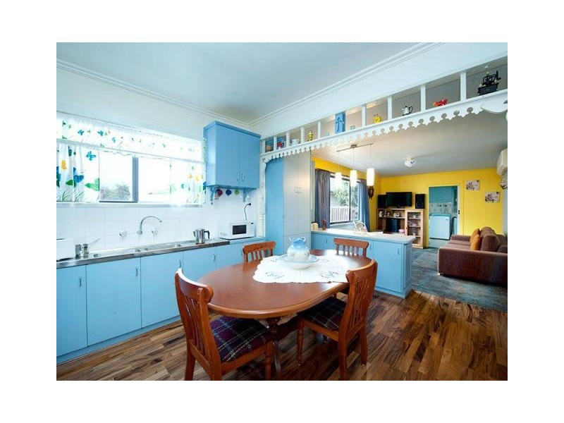 31 Conifer Avenue, Brooklyn VIC 3012