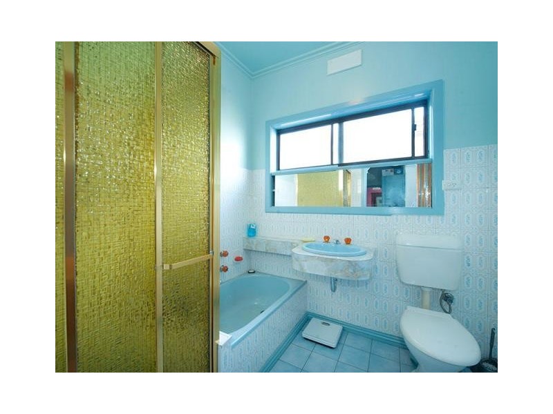 31 Conifer Avenue, Brooklyn VIC 3012