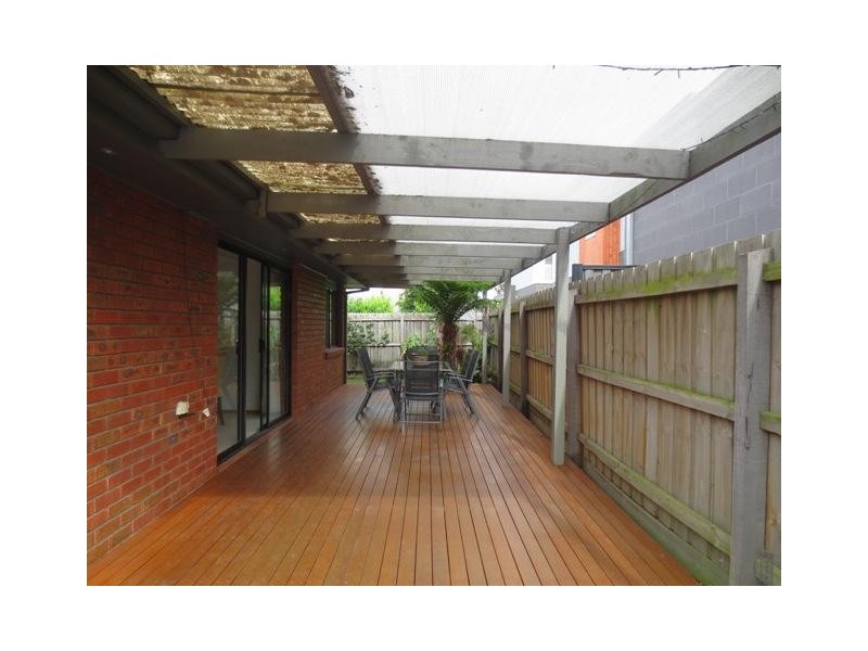 2/157 Queen Street, Altona VIC 3018