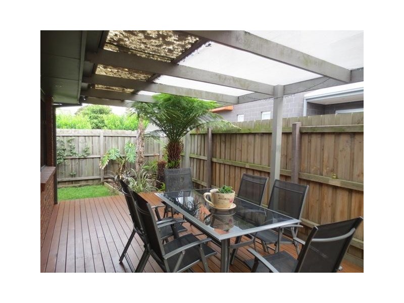 2/157 Queen Street, Altona VIC 3018