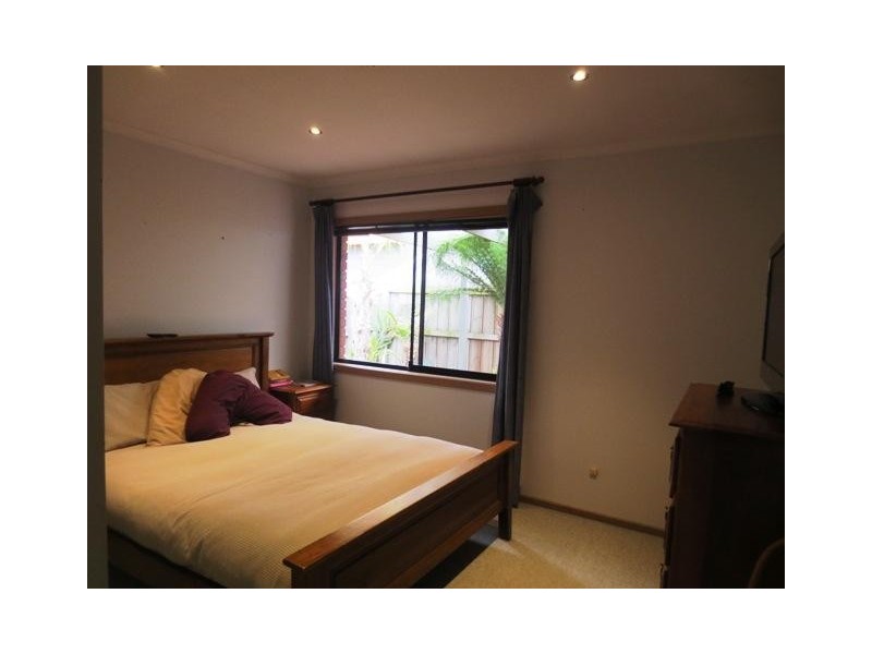 2/157 Queen Street, Altona VIC 3018