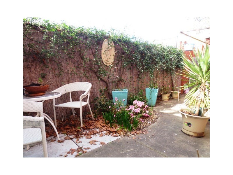 1/83 Railway Street, Altona VIC 3018