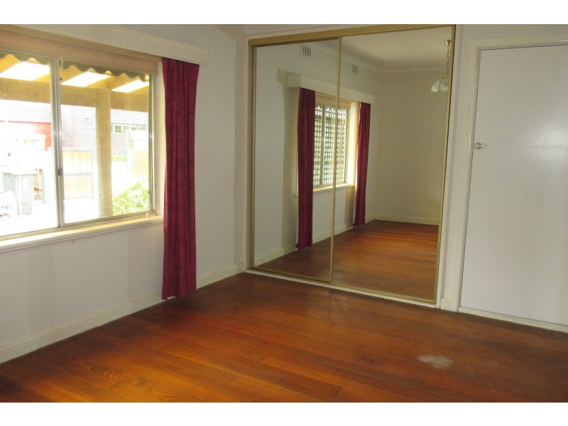 10 Gloucester Court, Seaholme VIC 3018