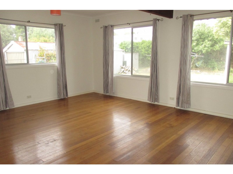 10 Gloucester Court, Seaholme VIC 3018