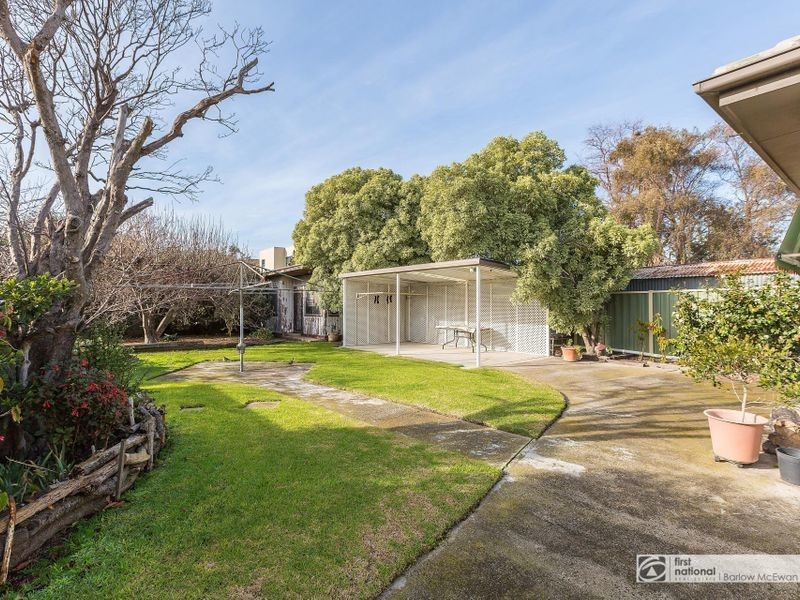 10 Gloucester Court, Seaholme VIC 3018