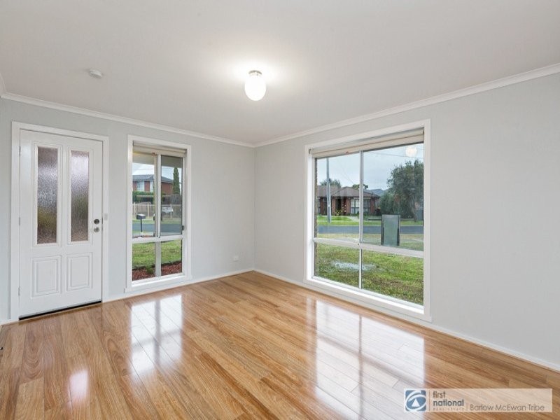 1/9 Dickenson Street, Altona Meadows VIC 3028