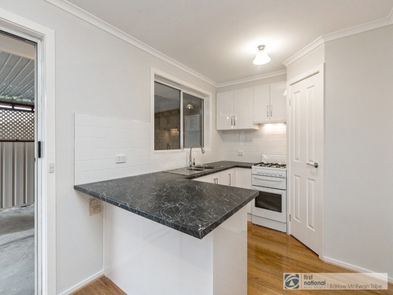 1/9 Dickenson Street, Altona Meadows VIC 3028