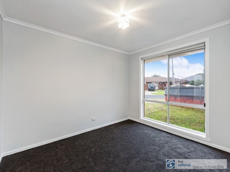 1/9 Dickenson Street, Altona Meadows VIC 3028