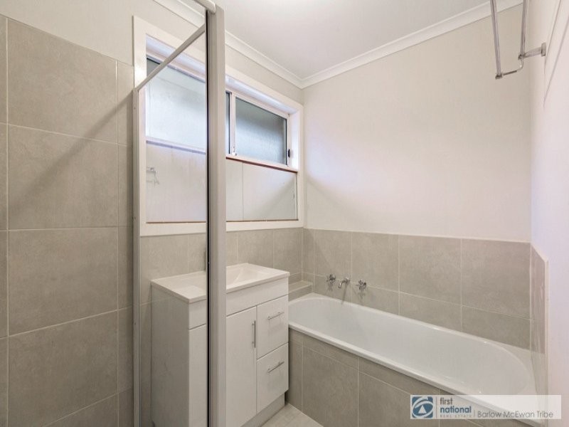 1/9 Dickenson Street, Altona Meadows VIC 3028