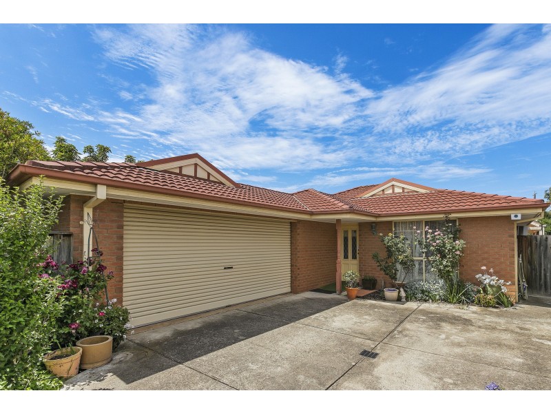 2/5 May Avenue, Altona Meadows VIC 3028