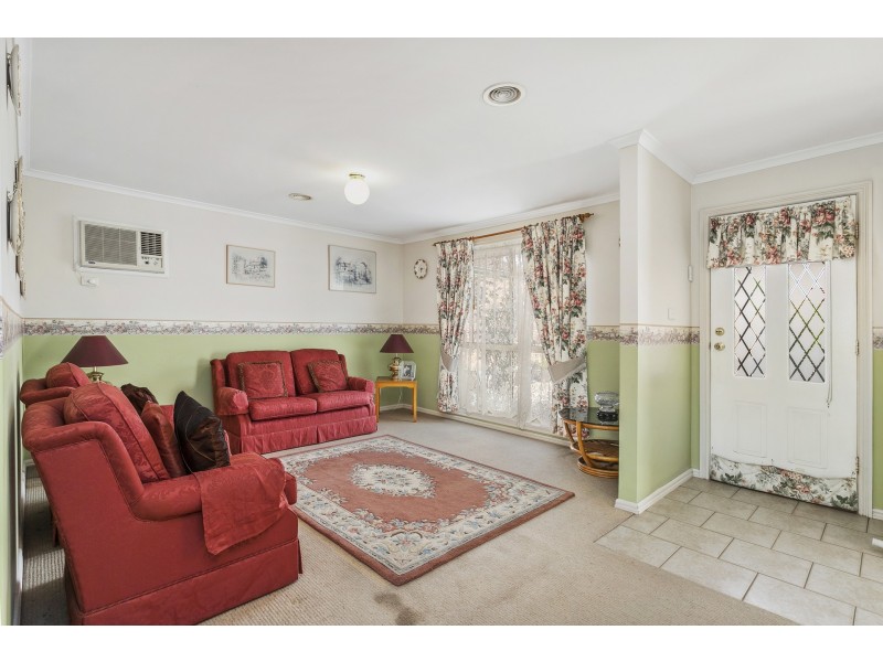 2/5 May Avenue, Altona Meadows VIC 3028