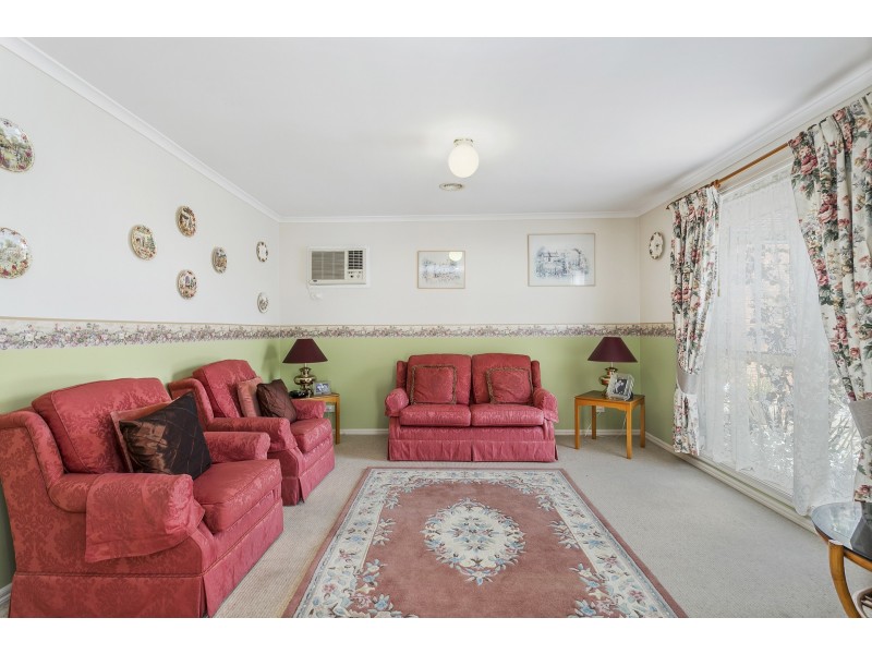 2/5 May Avenue, Altona Meadows VIC 3028