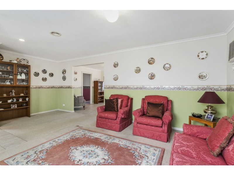 2/5 May Avenue, Altona Meadows VIC 3028