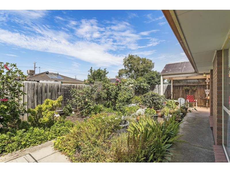 2/5 May Avenue, Altona Meadows VIC 3028