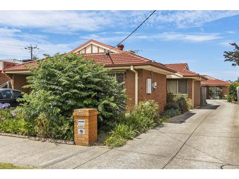 2/5 May Avenue, Altona Meadows VIC 3028