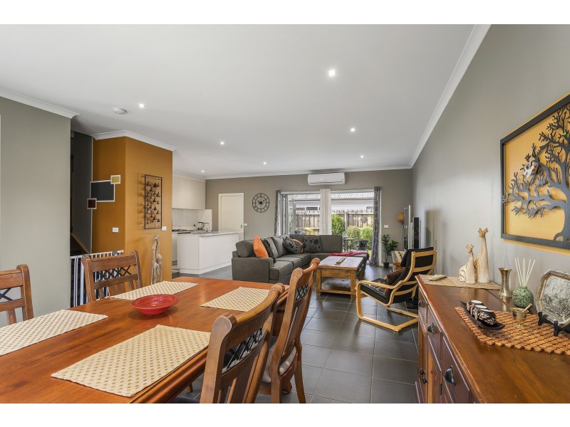 18 Stirling Avenue, Seaholme VIC 3018