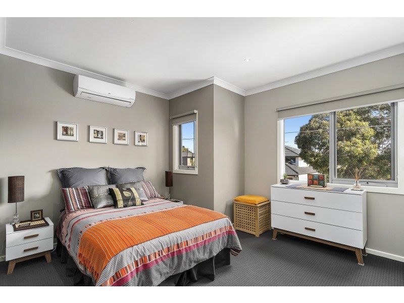 18 Stirling Avenue, Seaholme VIC 3018