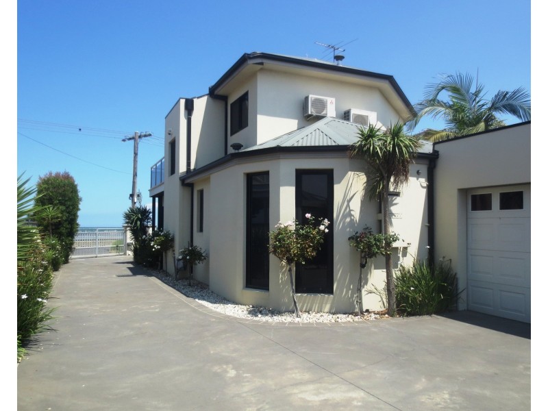 1/227 Esplanade, Altona VIC 3018