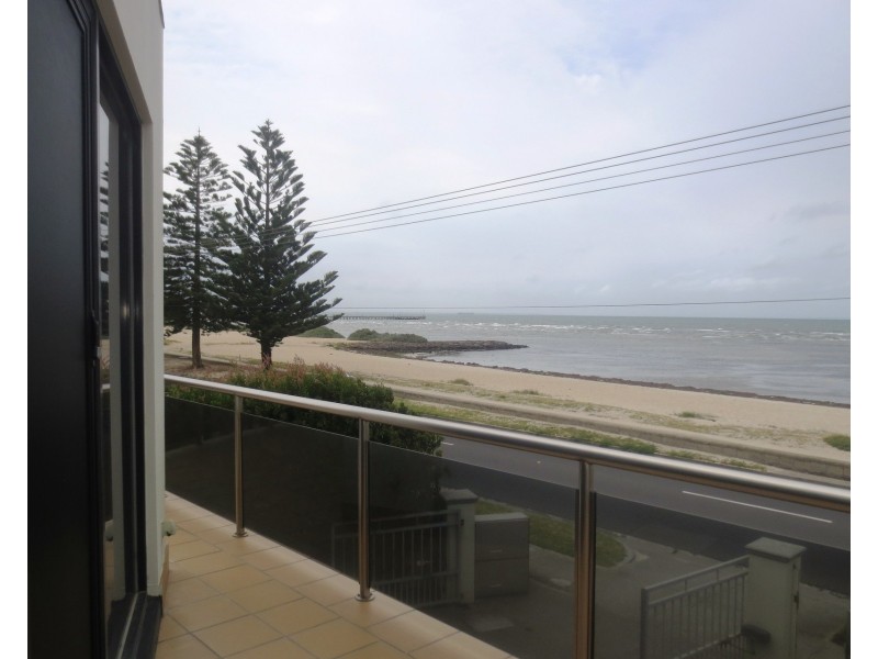 1/227 Esplanade, Altona VIC 3018