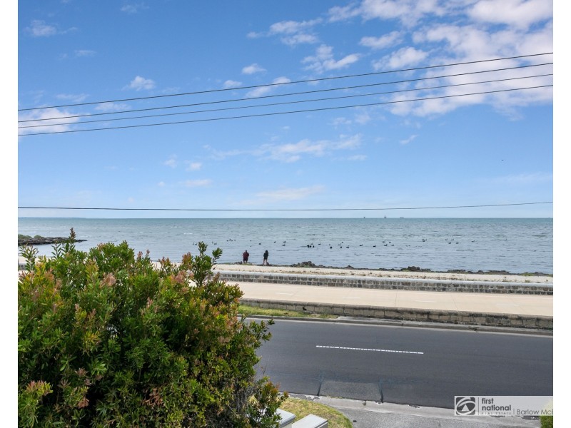 1/227 Esplanade, Altona VIC 3018