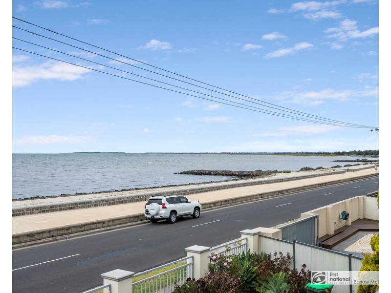 1/227 Esplanade, Altona VIC 3018