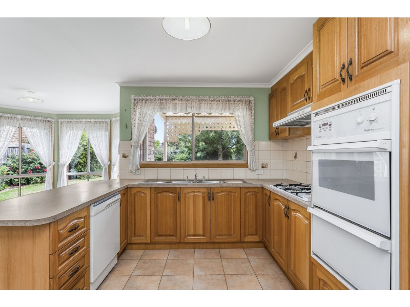 5 Pringle Place, Altona Meadows VIC 3028