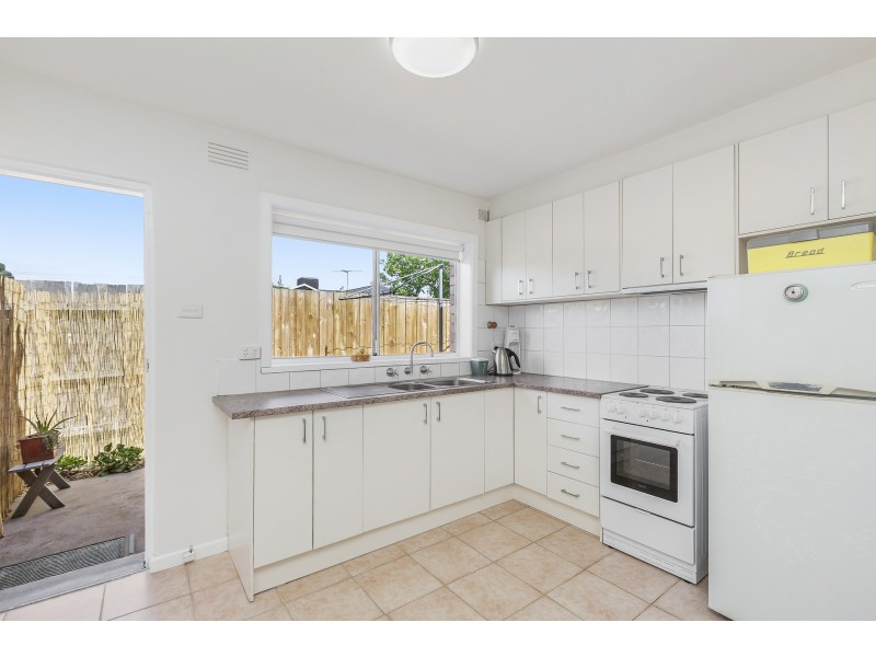 1/14 Jurga Court, Seaholme VIC 3018