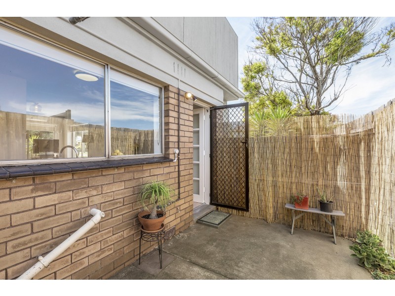 1/14 Jurga Court, Seaholme VIC 3018