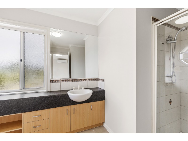 1/34 Bent Street, Altona VIC 3018