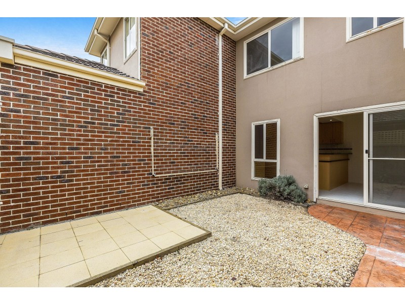 1/34 Bent Street, Altona VIC 3018