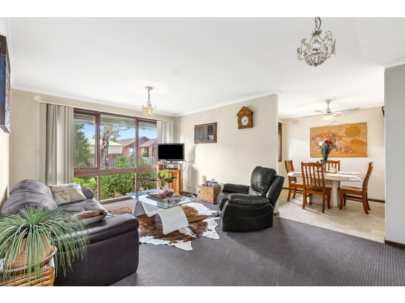 19 Langhorne Street, Altona Meadows VIC 3028